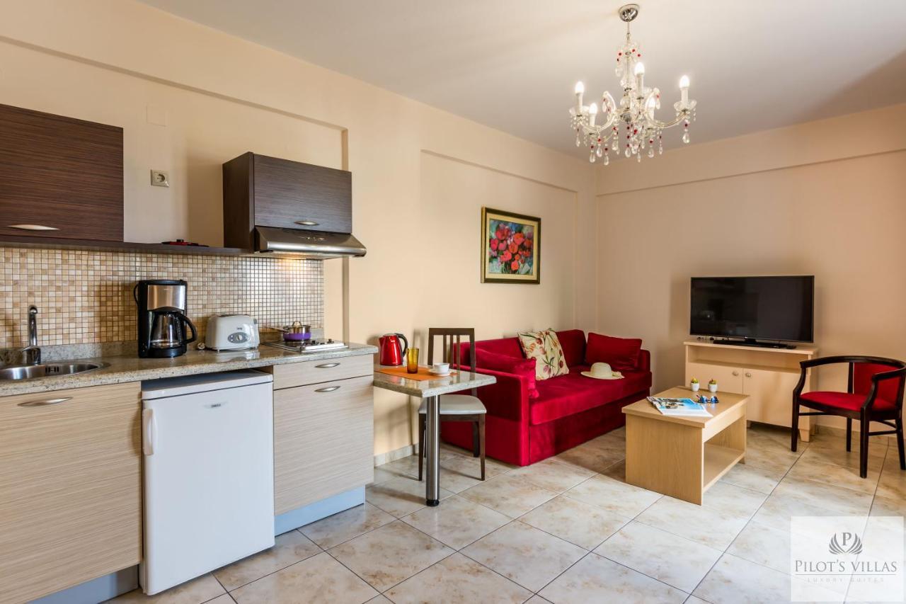 Pilot'S Villas Luxury Suites Hersonissos  Exterior foto