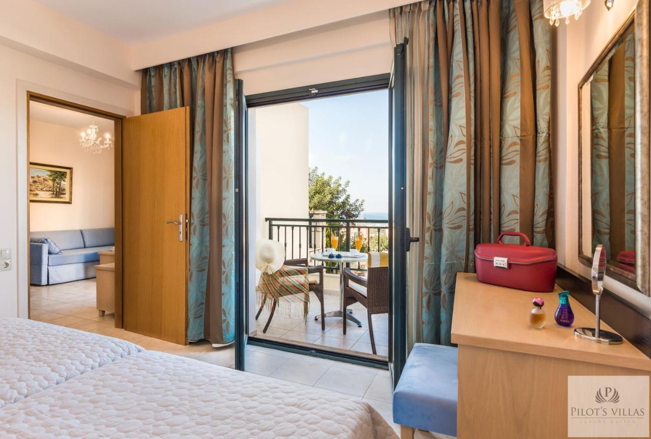 Pilot'S Villas Luxury Suites Hersonissos  Exterior foto